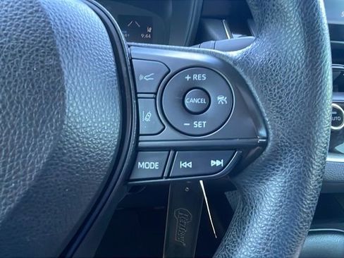 Used 2021 Toyota Corolla LE image 25