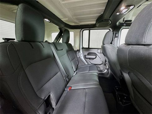 Used 2021 Jeep Wrangler Unlimited Sport image 30
