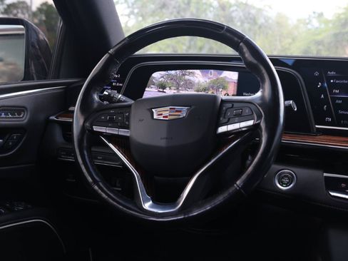Used 2023 Cadillac Escalade ESV Premium Luxury AWD/4WD image 9