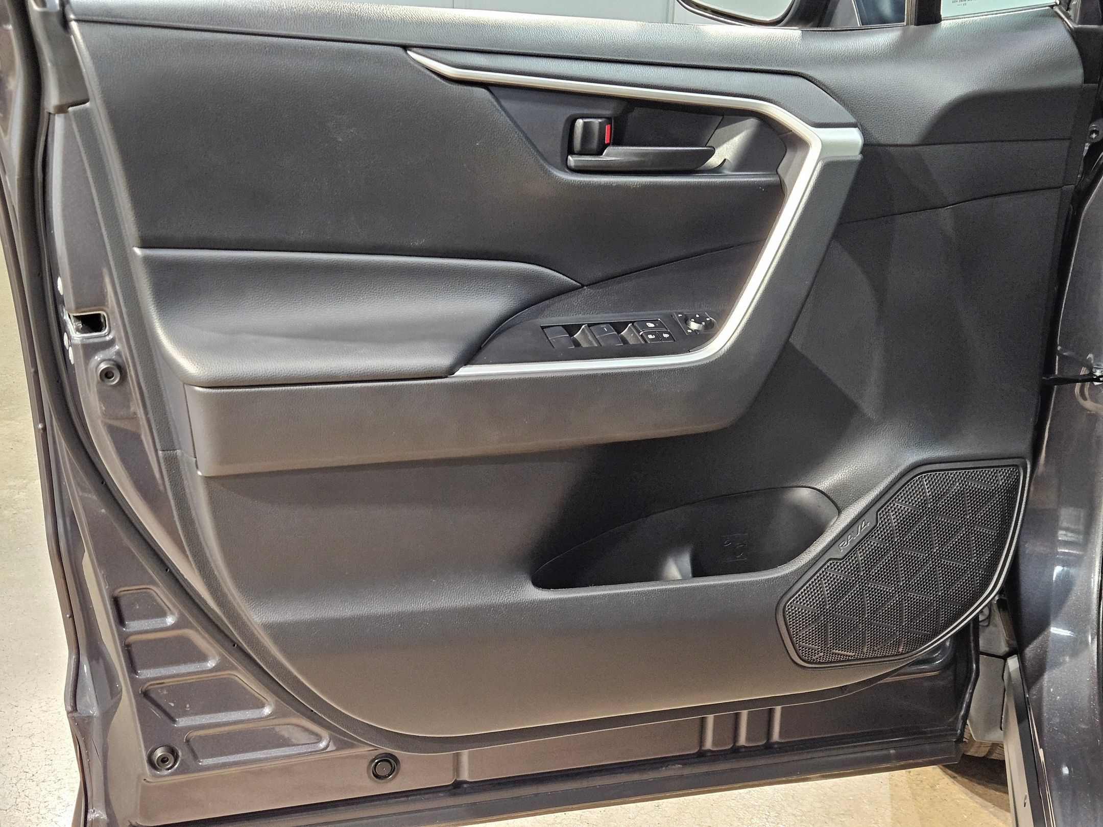 Certified 2024 Toyota RAV4 LE AWD/4WD image 20
