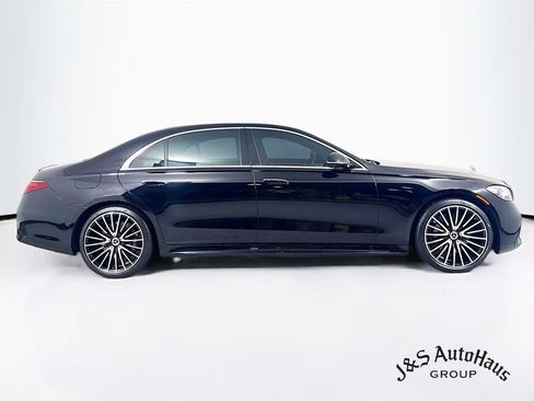 Used 2022 Mercedes-Benz S 580 S 580 image 8