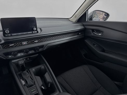 Certified 2023 Honda Accord EX image 23