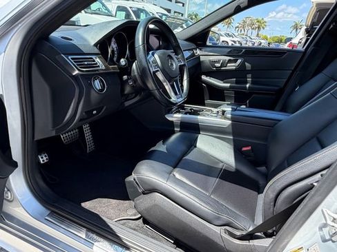 Used 2014 Mercedes-Benz E 350 4MATIC Sedan image 6