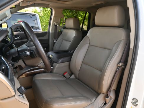 Used 2020 Chevrolet Tahoe LT image 6