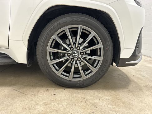 Used 2024 Lexus LX 600 F Sport AWD/4WD image 13