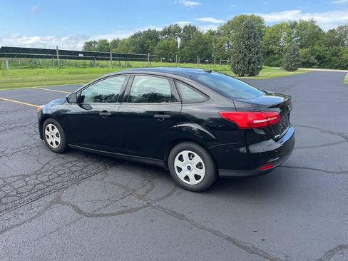 Used 2017 Ford Focus S FWD image 2