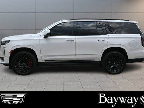 Used 2022 Cadillac Escalade Sport Platinum w/ LPO, ONYX Package AWD/4WD image 5