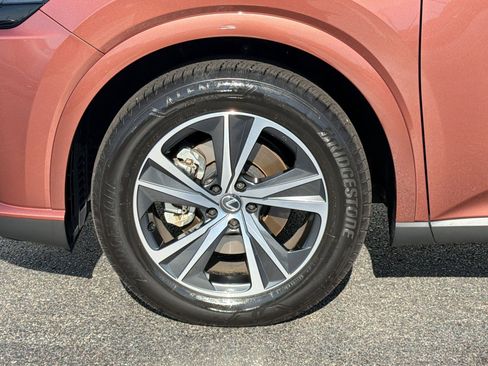 Used 2024 Lexus RX 350 Premium w/ Accessory Package (Z1) FWD image 12