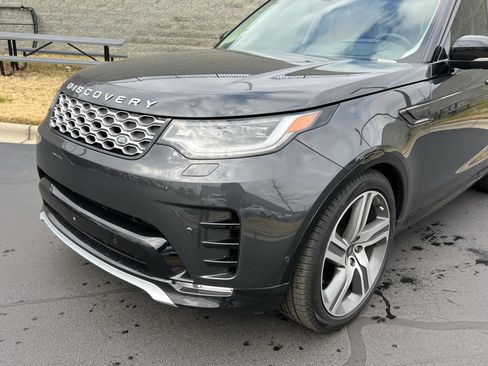 Used 2025 Land Rover Discovery Metropolitan Edition image 11