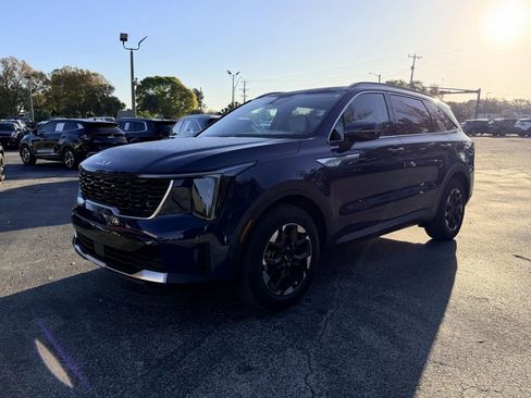 Used 2025 Kia Sorento S w/ Panoramic Sunroof Package image 8