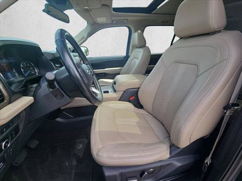 Used 2024 Ford Expedition Limited RWD image 17
