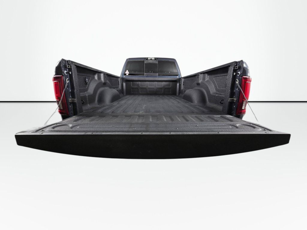 New 2026 RAM 2500 Laramie AWD/4WD image 15