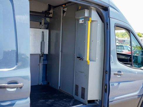 Used 2020 Ford Transit 250 148 High Roof Extended RWD image 21