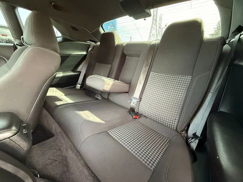 Used 2018 Dodge Challenger SXT RWD image 14