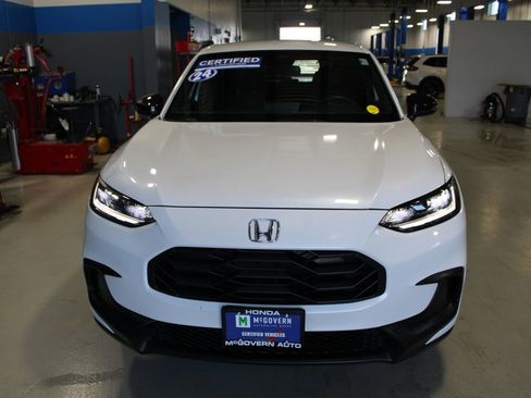 Used 2024 Honda HR-V Sport image 3