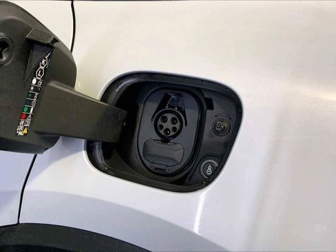 New 2025 Porsche Macan Electric image 87