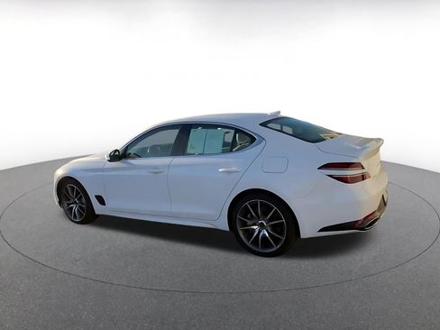Used 2025 Genesis G70 2.5T image 10