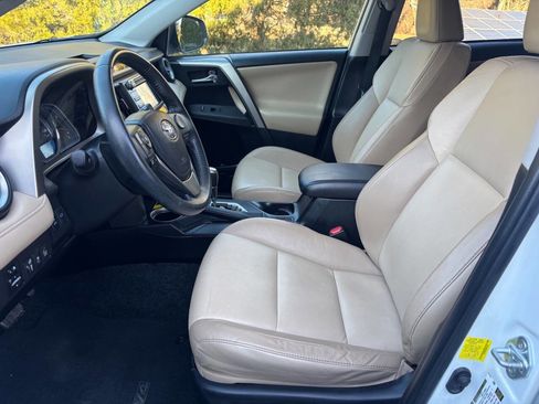 Used 2014 Toyota RAV4 Limited image 14