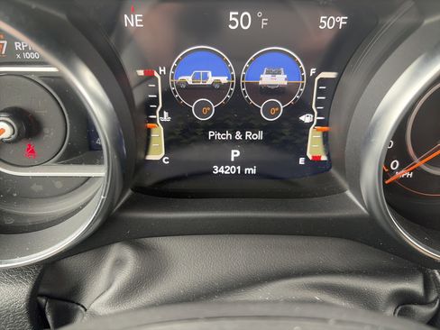 Used 2023 Jeep Gladiator Willys image 21