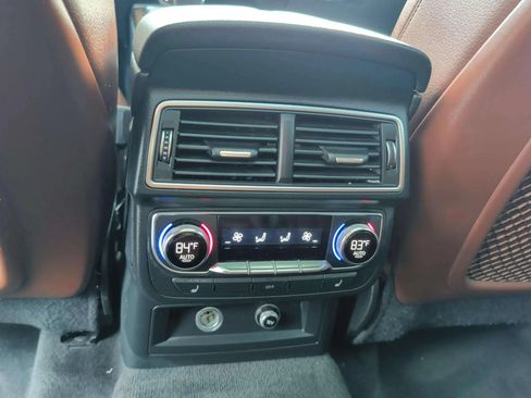 Used 2019 Audi Q7 2.0T Premium Plus w/ Premium Plus Package AWD/4WD image 36