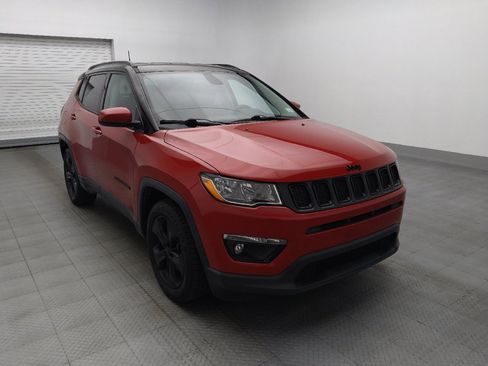 Used 2019 Jeep Compass Latitude FWD image 13