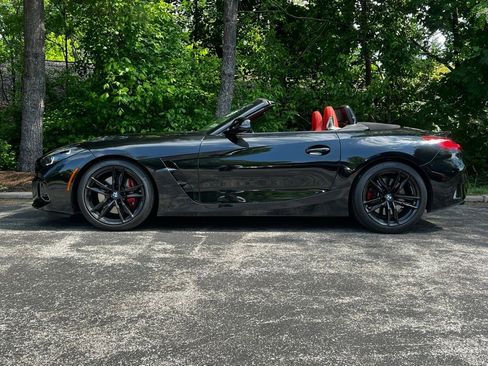 Used 2025 BMW Z4 M40i w/ Edition RWD image 4