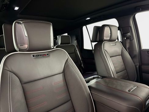 Used 2026 GMC Yukon AT4 Ultimate w/ LPO, Floor Liner Package AWD/4WD image 25
