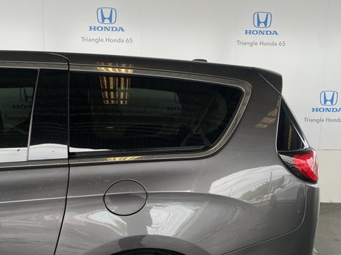 Used 2022 Chrysler Voyager LX image 38