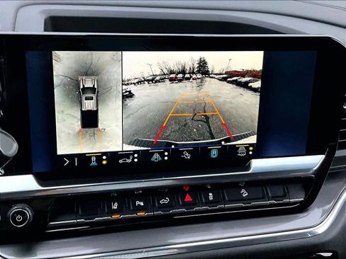 Used 2024 Chevrolet Silverado 2500 High Country w/ High Country Premium Package image 18