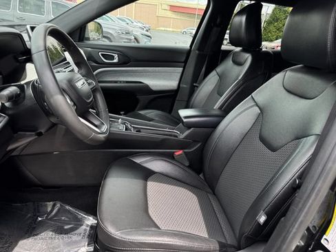 Used 2024 Jeep Compass Latitude AWD/4WD image 6