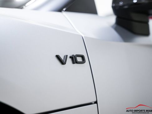 Used 2018 Audi R8 V10 w/ Carbon Exterior Package AWD/4WD image 7