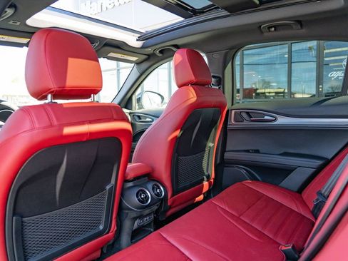 New 2025 Alfa Romeo Stelvio Sprint w/ Veloce Package AWD/4WD image 17