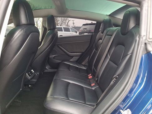 Used 2022 Tesla Model 3 image 13