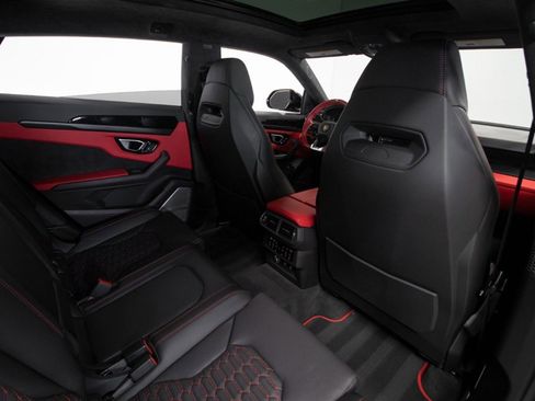 Used 2022 Lamborghini Urus image 61