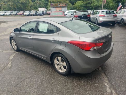 Used 2013 Hyundai Elantra GLS w/ Preferred Pkg FWD image 4