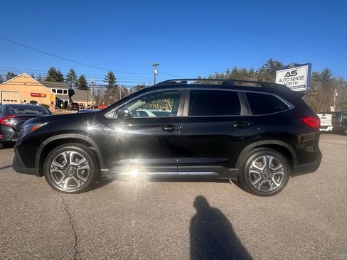 Used 2023 Subaru Ascent Limited w/ Technology Package image 2
