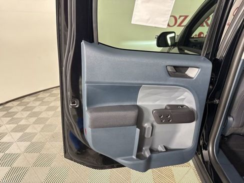 New 2025 Ford Maverick XL image 19