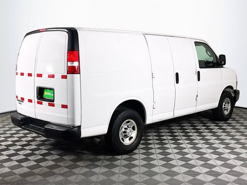 Used 2021 Chevrolet Express 2500 RWD image 8