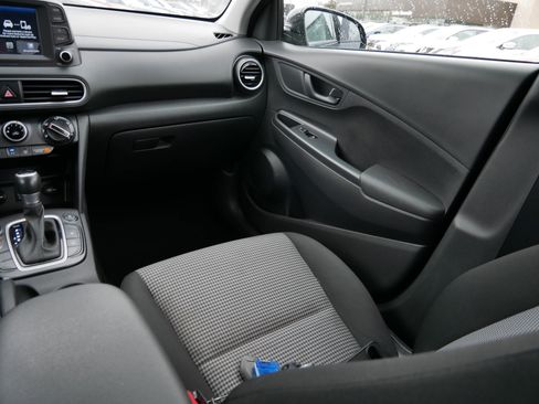 Used 2018 Hyundai Kona SEL image 11