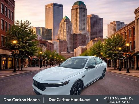 Used 2023 Honda Accord Sport image 3