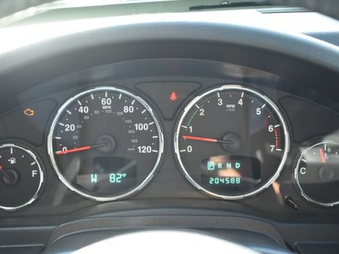 Used 2012 Jeep Liberty Sport AWD/4WD image 19