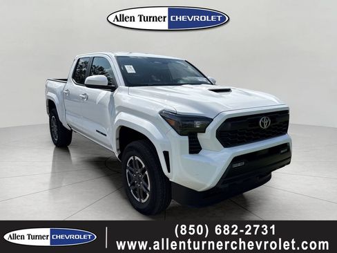 Used 2025 Toyota Tacoma TRD Sport AWD/4WD image 1