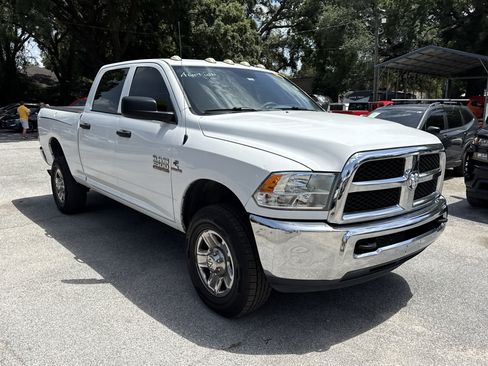 Used 2018 RAM 2500 Tradesman w/ Chrome Appearance Group AWD/4WD image 7