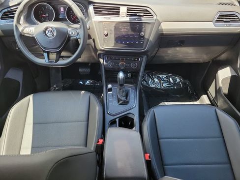 Used 2021 Volkswagen Tiguan SE FWD image 13