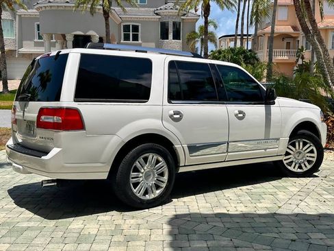 Used 2014 Lincoln Navigator 2WD image 6