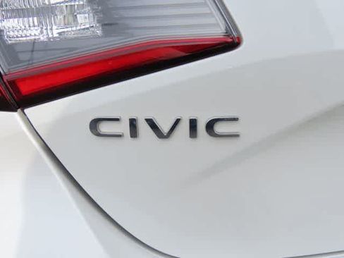 Certified 2024 Honda Civic EX-L image 7