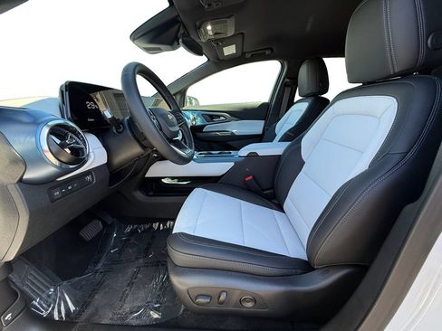 New 2026 Chevrolet Equinox EV LT AWD/4WD image 9