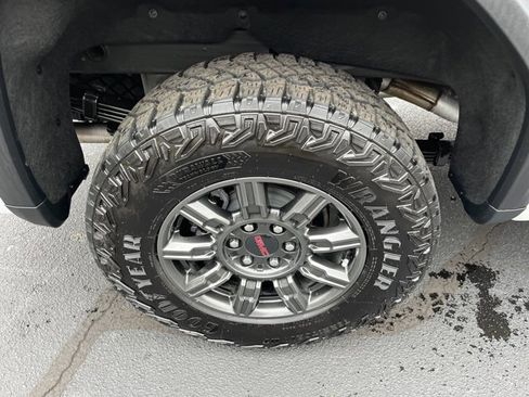 Used 2024 GMC Sierra 1500 AT4X image 28