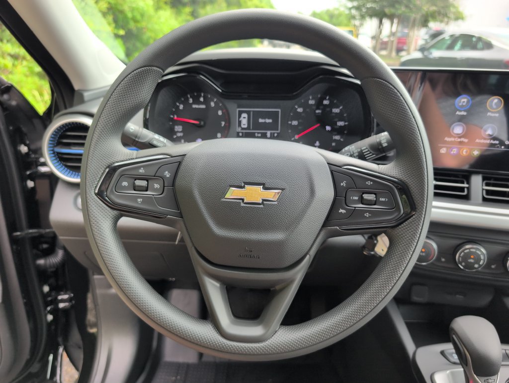 New 2026 Chevrolet Trax LS w/ LS Convenience Package FWD image 24