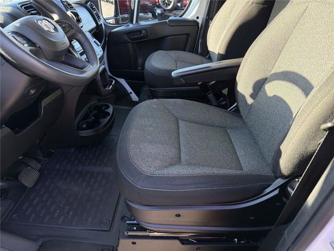 Used 2023 RAM ProMaster 2500 image 7